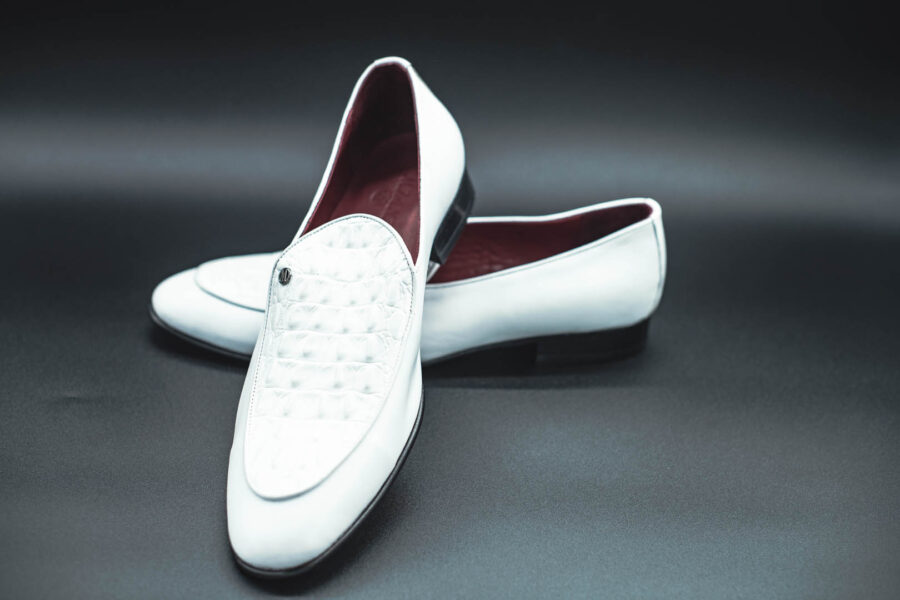 Men's Loafers  Dress ShoesOn  with Croc Skin Detail Texture - Image 2